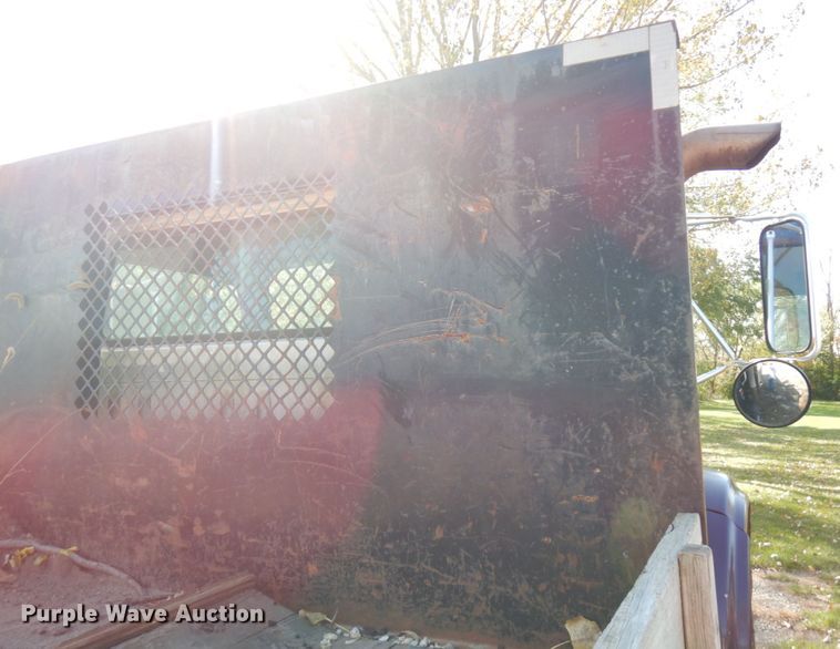 image for item JS9494 1991 International 4900  dump truck