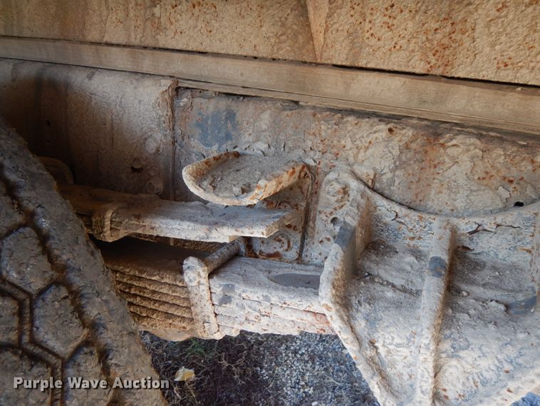 image for item JS9494 1991 International 4900  dump truck