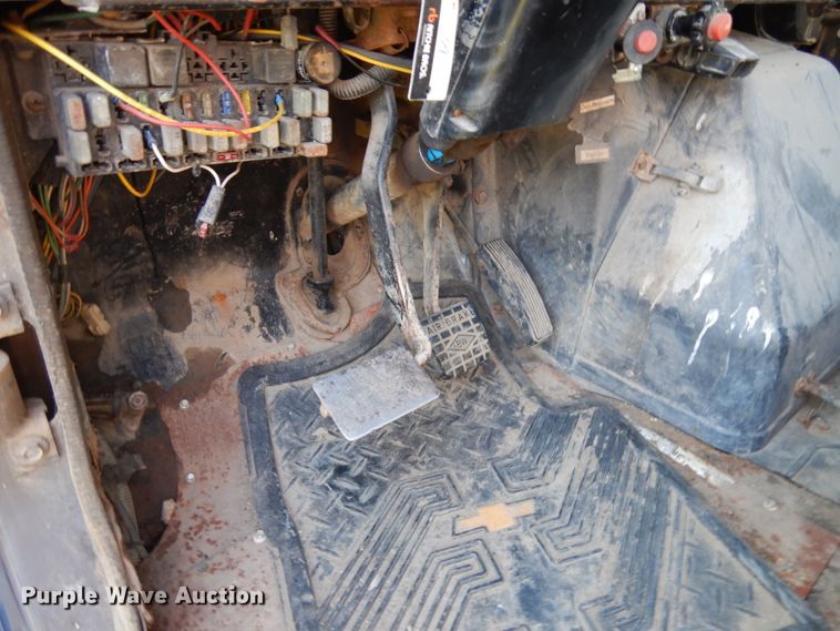 image for item JS9494 1991 International 4900  dump truck