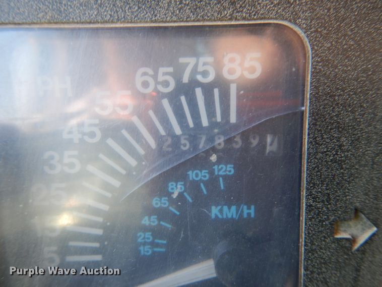 image for item JS9494 1991 International 4900  dump truck