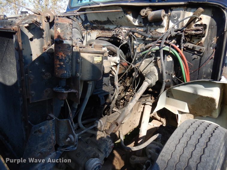 image for item JS9494 1991 International 4900  dump truck