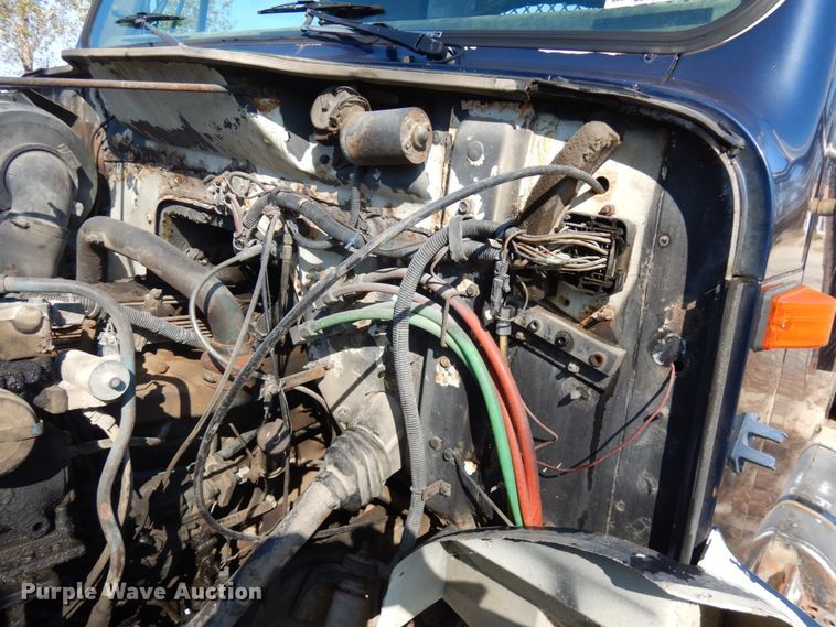 image for item JS9494 1991 International 4900  dump truck