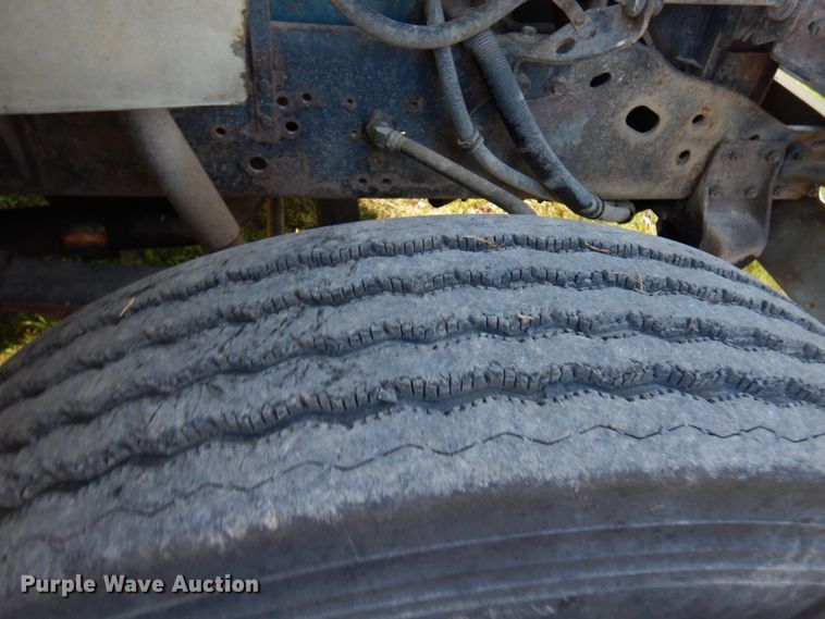 image for item JS9494 1991 International 4900  dump truck