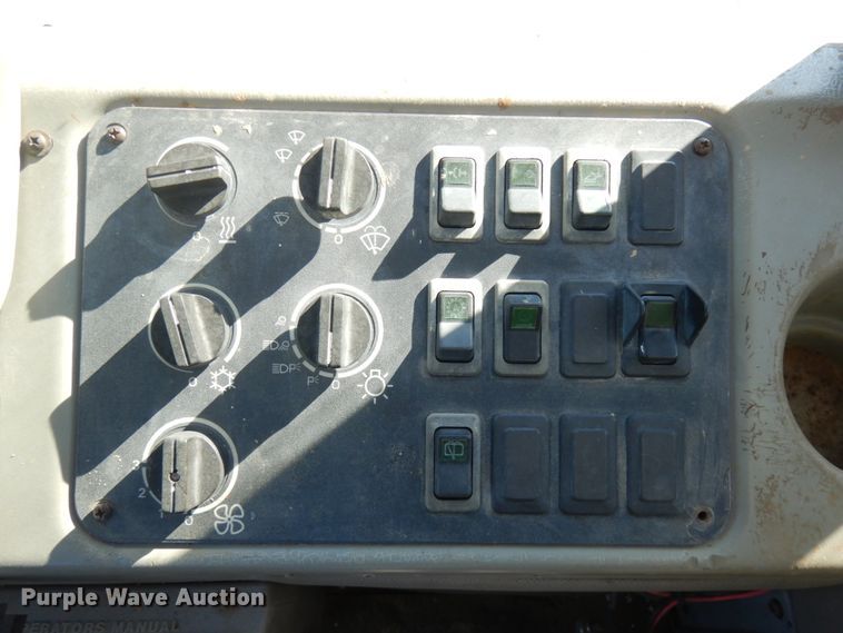 image for item JS9513 1999 Case 621C  wheel loader