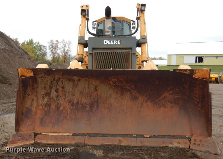 image for item JS9521 2004 John Deere 1050C  dozer