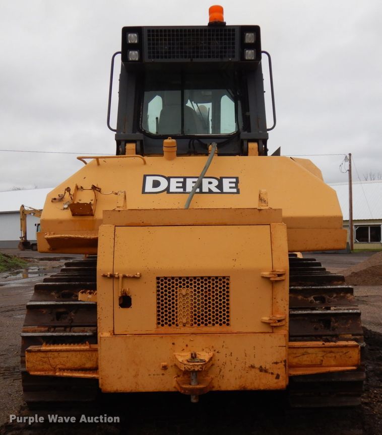 image for item JS9521 2004 John Deere 1050C  dozer