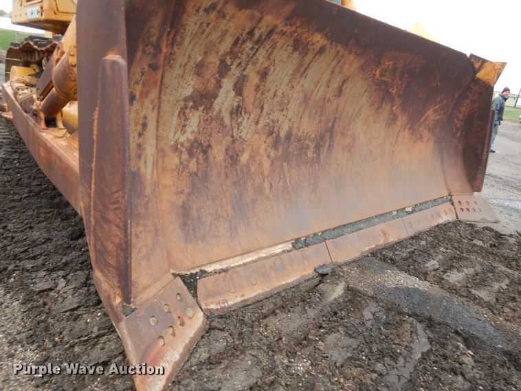 image for item JS9521 2004 John Deere 1050C  dozer