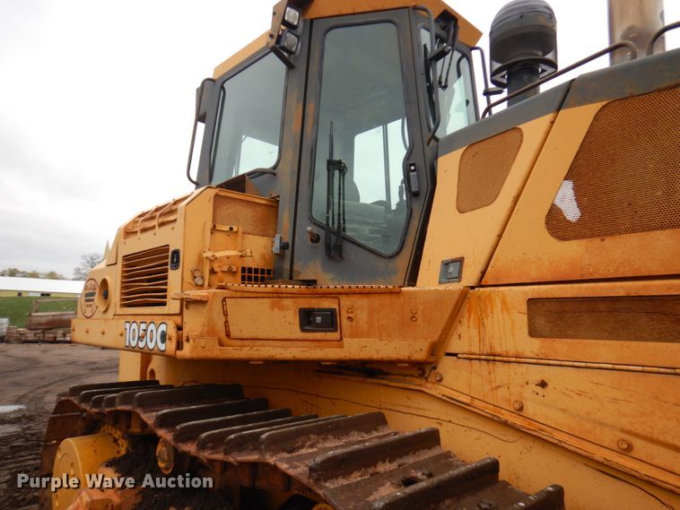 image for item JS9521 2004 John Deere 1050C  dozer