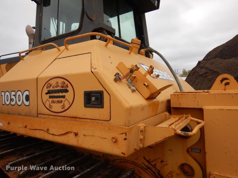 image for item JS9521 2004 John Deere 1050C  dozer