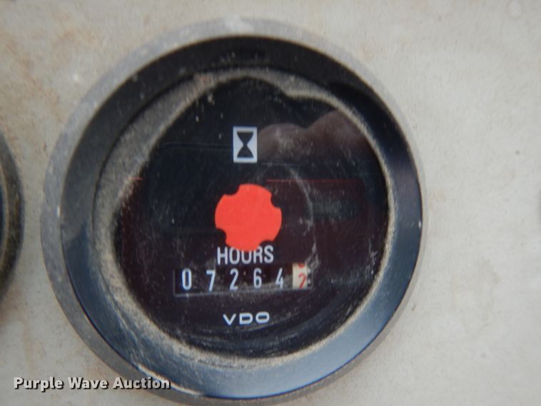 image for item JS9521 2004 John Deere 1050C  dozer