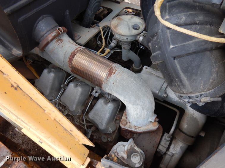 image for item JS9521 2004 John Deere 1050C  dozer