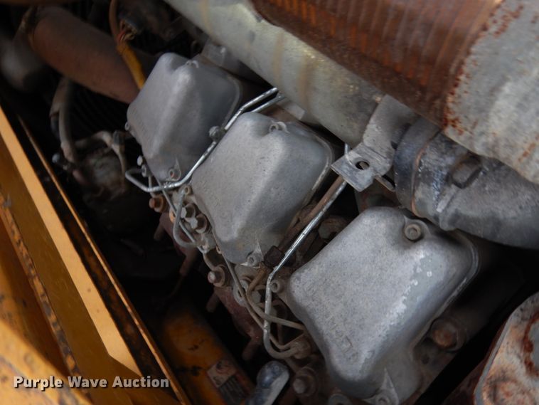 image for item JS9521 2004 John Deere 1050C  dozer