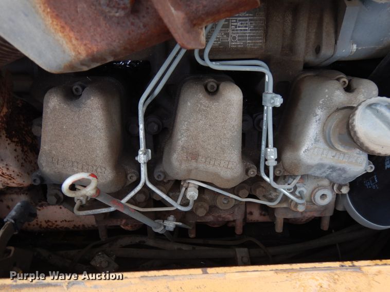 image for item JS9521 2004 John Deere 1050C  dozer