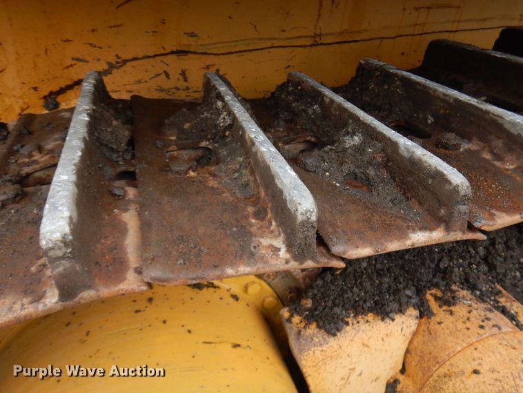 image for item JS9521 2004 John Deere 1050C  dozer