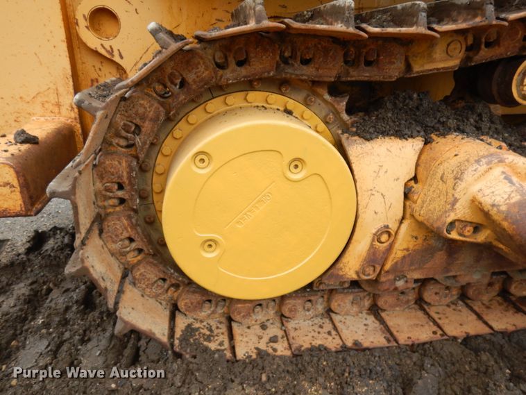 image for item JS9521 2004 John Deere 1050C  dozer