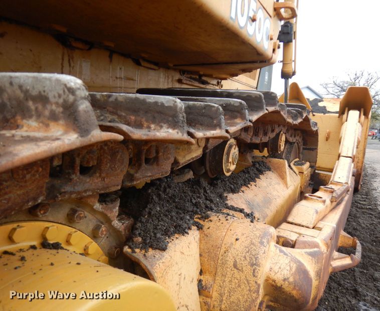 image for item JS9521 2004 John Deere 1050C  dozer