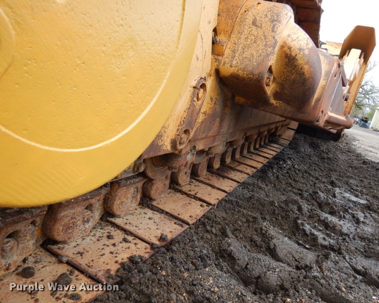 image for item JS9521 2004 John Deere 1050C  dozer