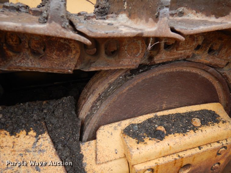 image for item JS9521 2004 John Deere 1050C  dozer