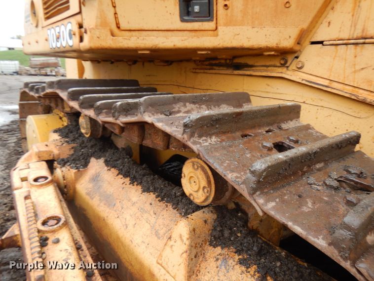 image for item JS9521 2004 John Deere 1050C  dozer