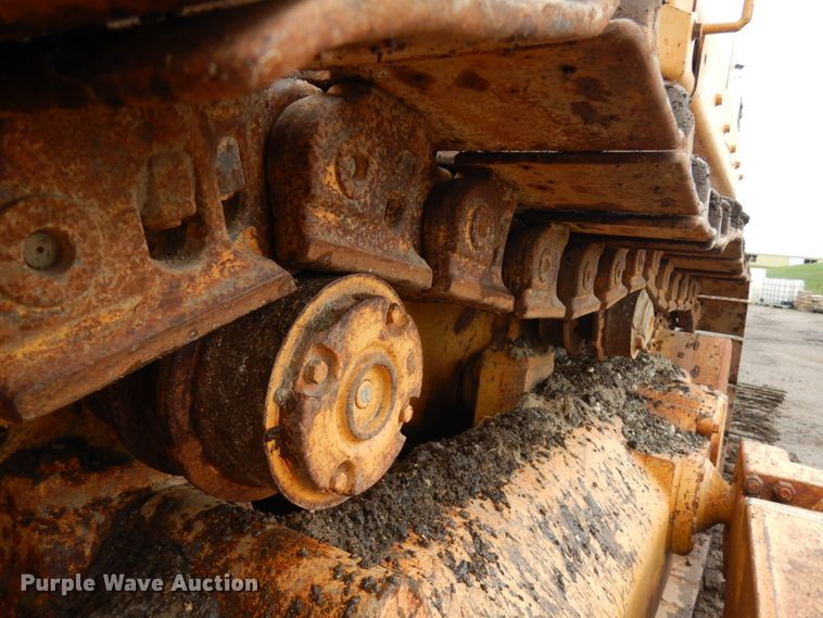 image for item JS9521 2004 John Deere 1050C  dozer