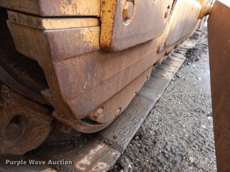 image for item JS9521 2004 John Deere 1050C  dozer