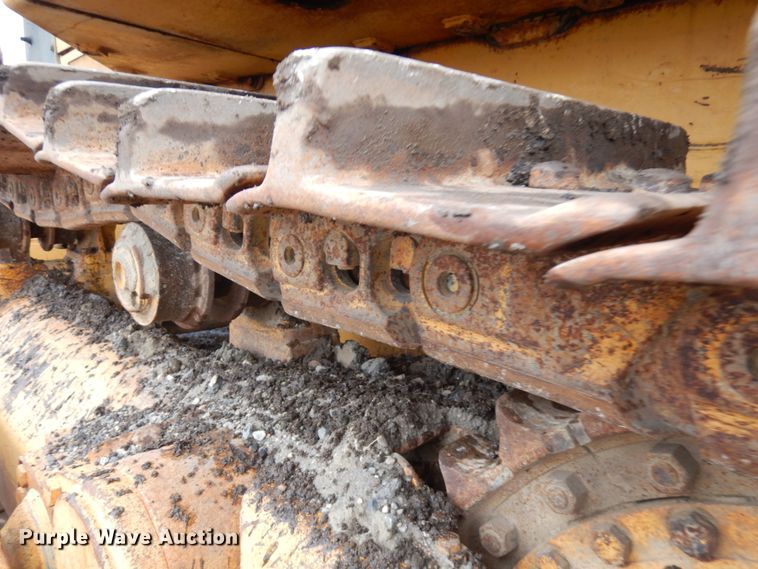 image for item JS9521 2004 John Deere 1050C  dozer