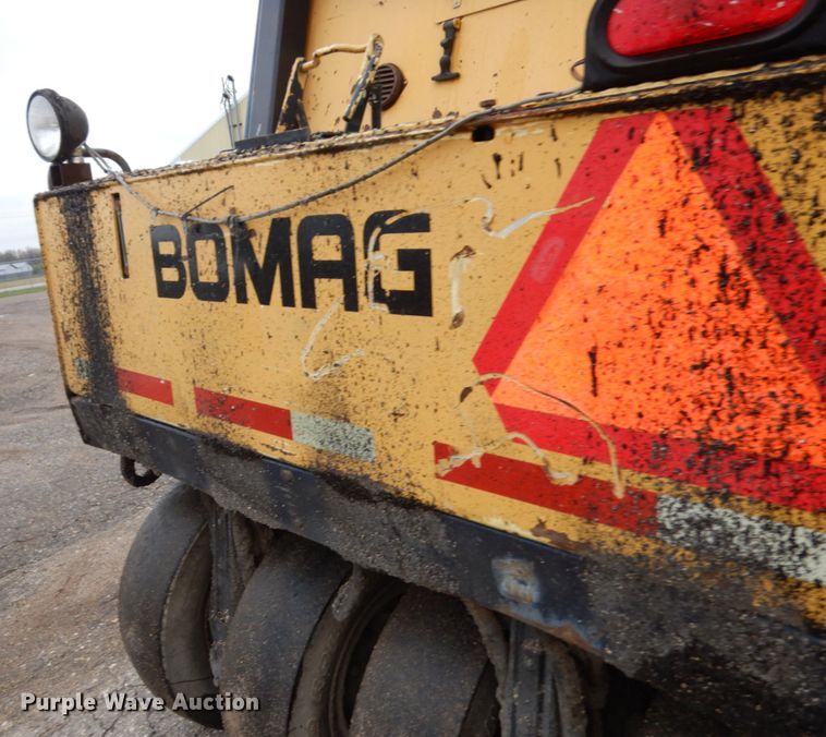 image for item JS9525 1990 Bomag BW12R  pneumatic roller