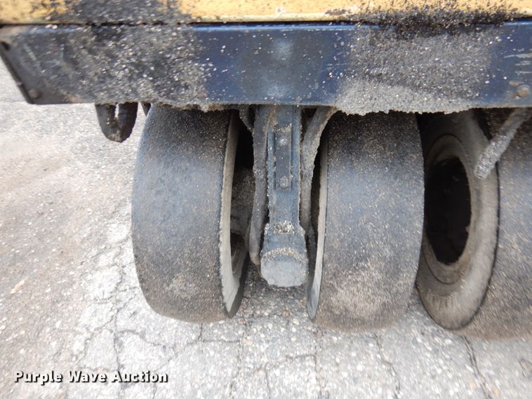 image for item JS9525 1990 Bomag BW12R  pneumatic roller