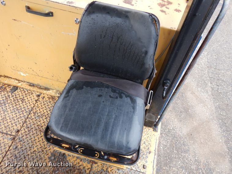 image for item JS9525 1990 Bomag BW12R  pneumatic roller