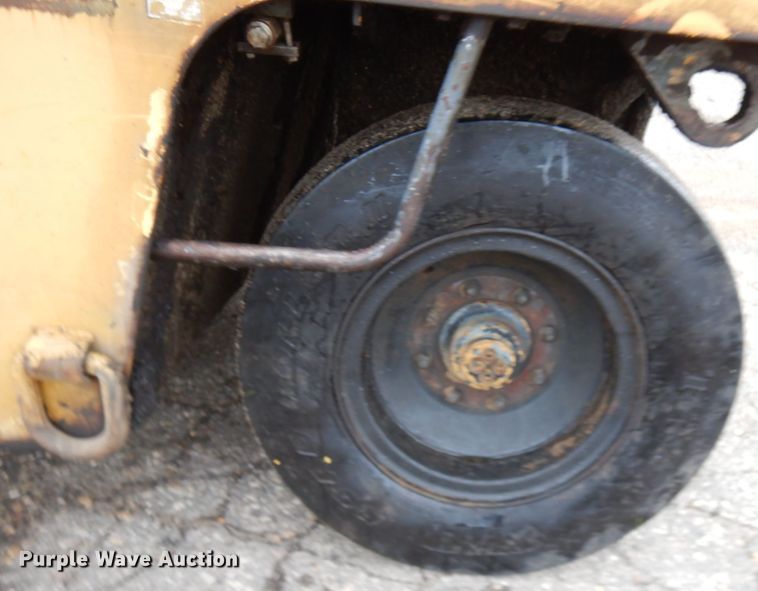 image for item JS9525 1990 Bomag BW12R  pneumatic roller