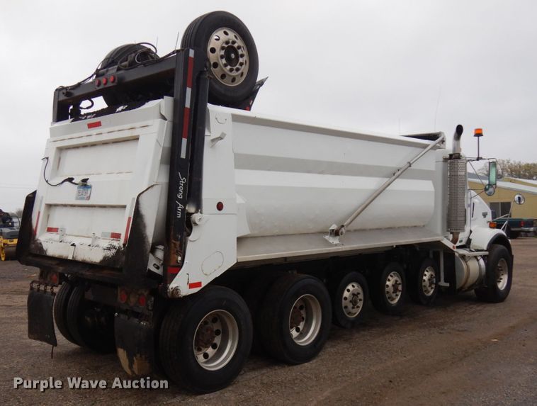 image for item JS9527 2004 Kenworth T800  dump truck