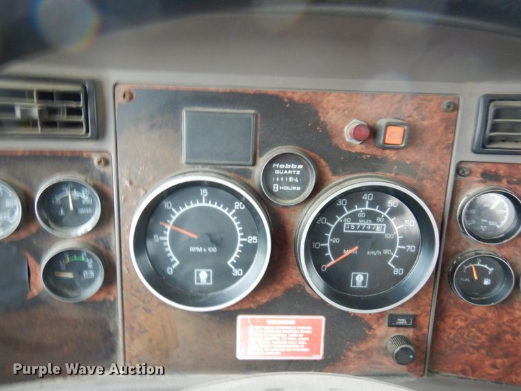 image for item JS9527 2004 Kenworth T800  dump truck