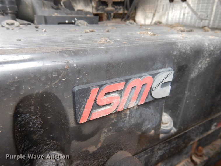 image for item JS9527 2004 Kenworth T800  dump truck