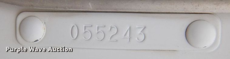 image for item JS9527 2004 Kenworth T800  dump truck