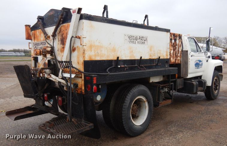 image for item JS9528 1991 Ford F700  pot hole patcher truck