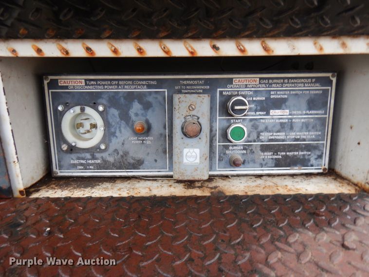 image for item JS9528 1991 Ford F700  pot hole patcher truck