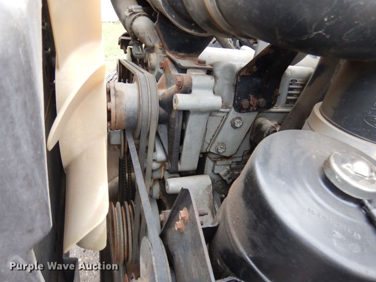 image for item JS9528 1991 Ford F700  pot hole patcher truck