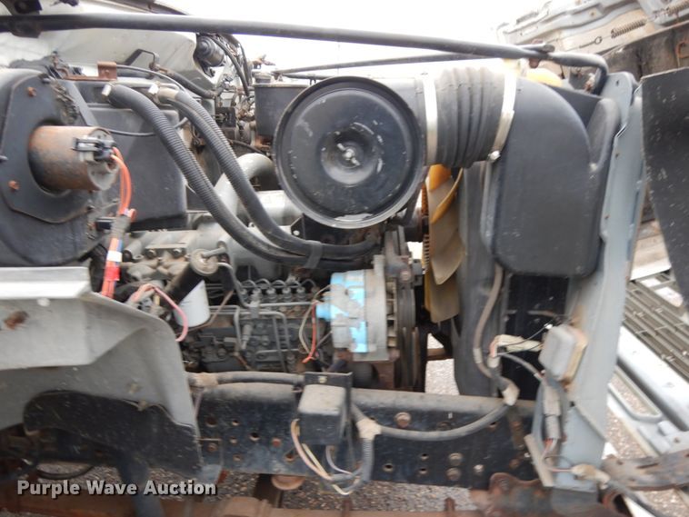 image for item JS9528 1991 Ford F700  pot hole patcher truck