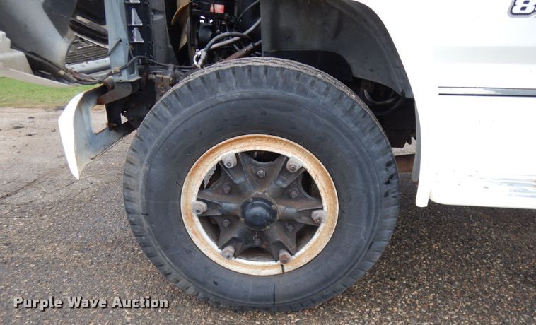 image for item JS9528 1991 Ford F700  pot hole patcher truck