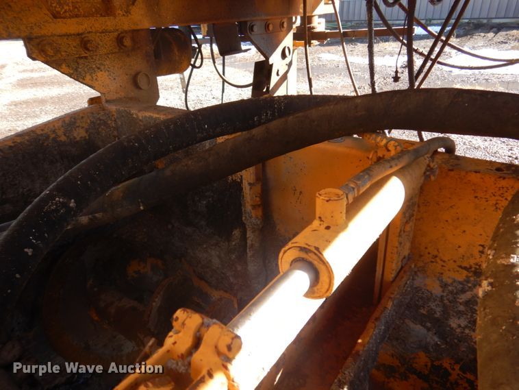 image for item JZ9798 1988 Gomaco GT6300  curb machine