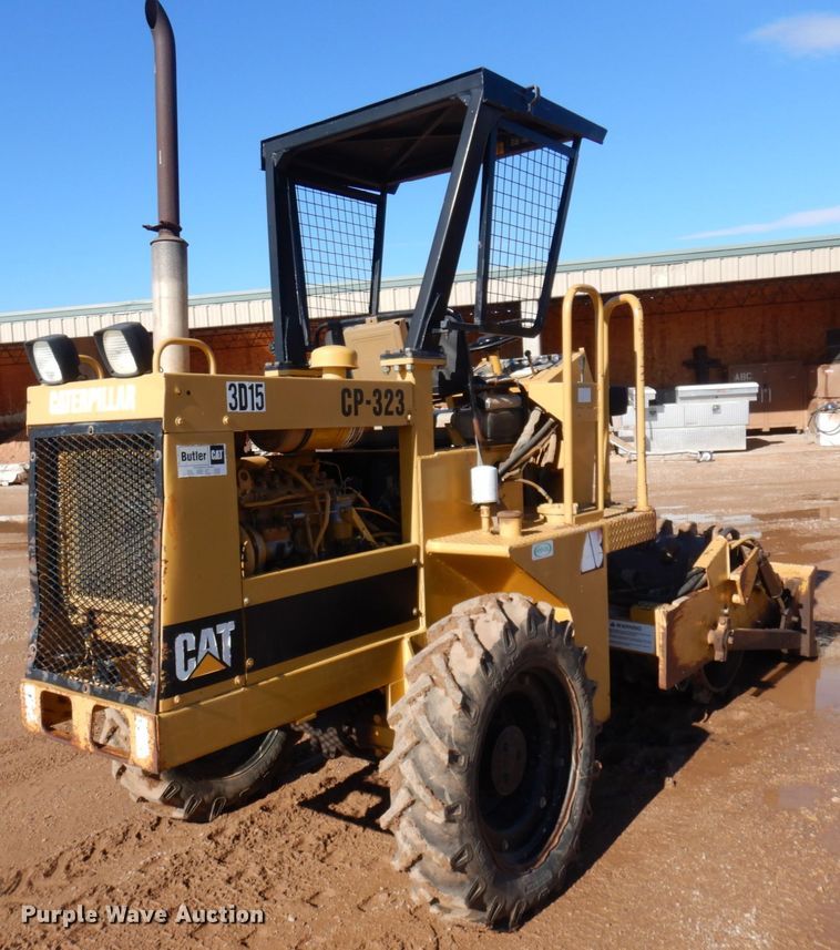 image for item JZ9800 1994 Caterpillar CP-323  single drum vibratory roller