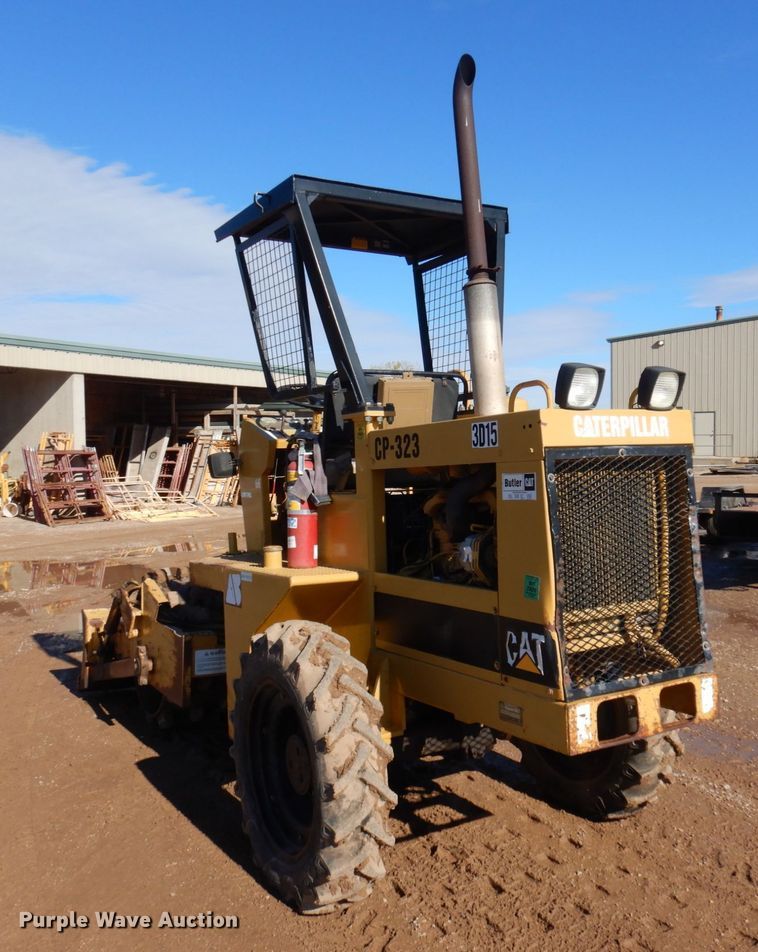 image for item JZ9800 1994 Caterpillar CP-323  single drum vibratory roller