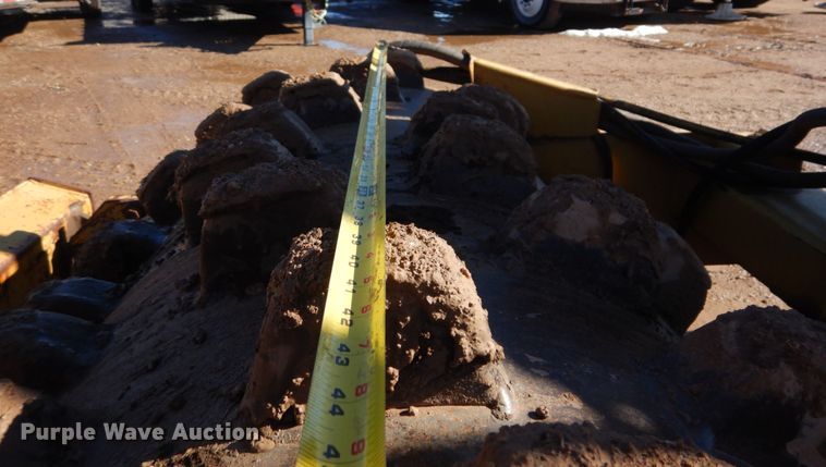 image for item JZ9800 1994 Caterpillar CP-323  single drum vibratory roller