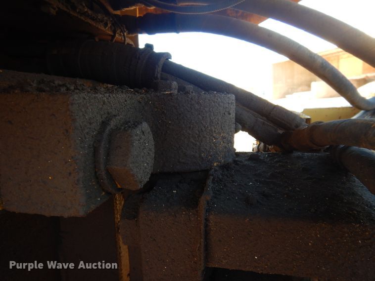 image for item JZ9800 1994 Caterpillar CP-323  single drum vibratory roller