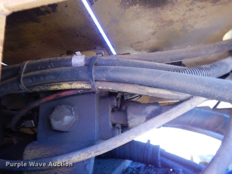 image for item JZ9800 1994 Caterpillar CP-323  single drum vibratory roller