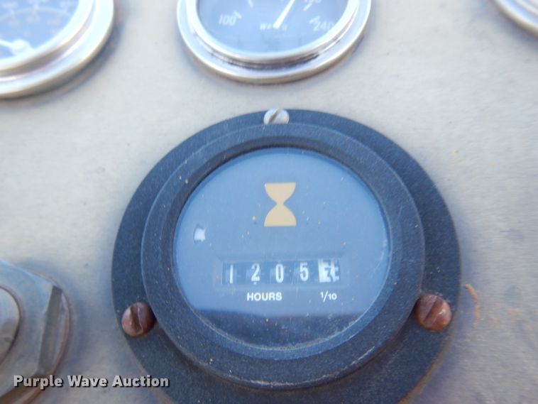 image for item JZ9800 1994 Caterpillar CP-323  single drum vibratory roller