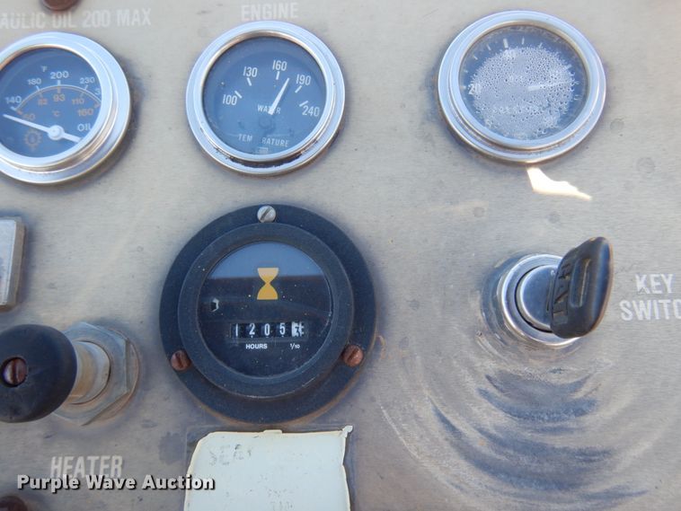 image for item JZ9800 1994 Caterpillar CP-323  single drum vibratory roller