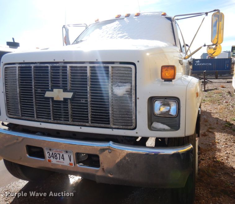 image for item JZ9802 1994 Chevrolet Kodiak  truck cab and chassis