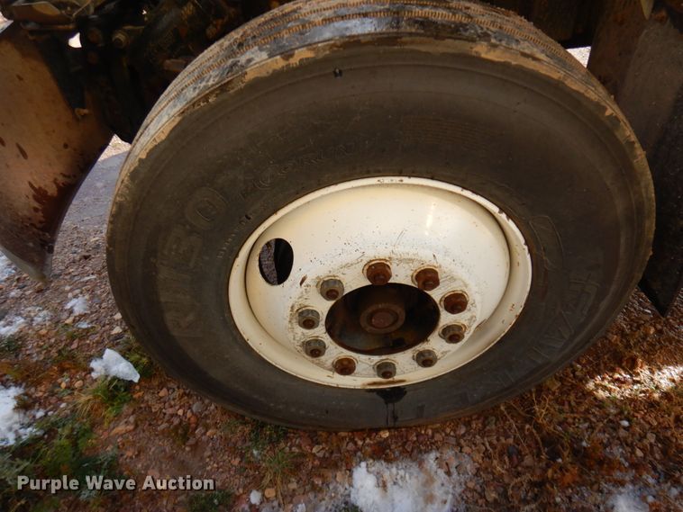 image for item JZ9802 1994 Chevrolet Kodiak  truck cab and chassis