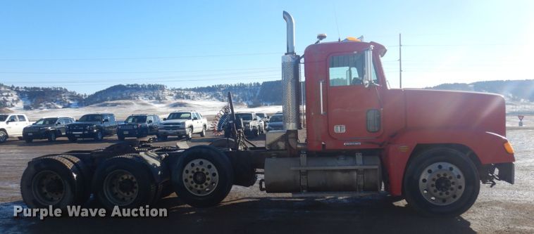 image for item JZ9803 1999 Freightliner FLD120  semi truck